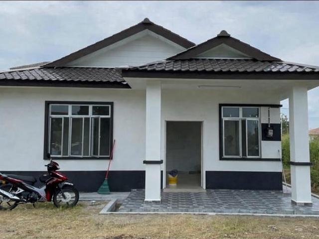 Bungalow for sale in Malaka