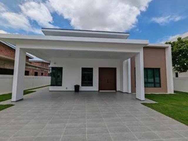 Bungalow for sale in Kluang, Johor