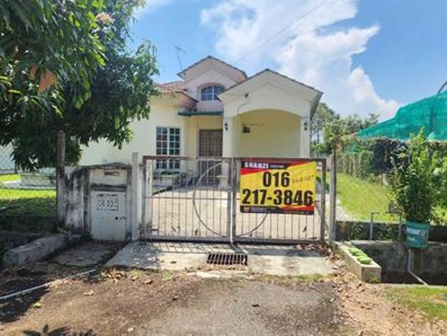 Bungalow for sale in Tanjong Sepat, Selangor