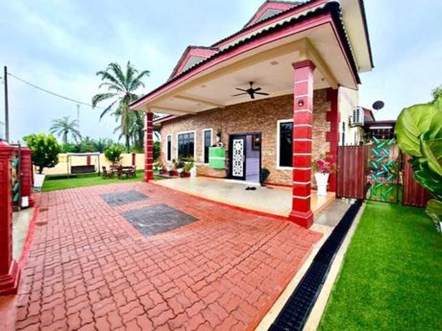 Bungalow for sale in Malaka