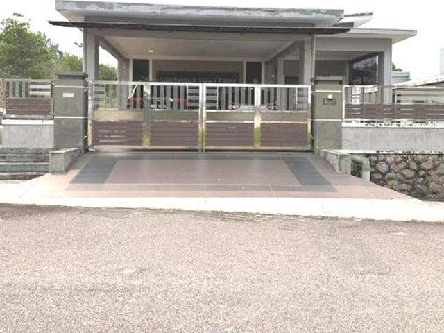 Bungalow for sale in Durian Tunggal, Malaka