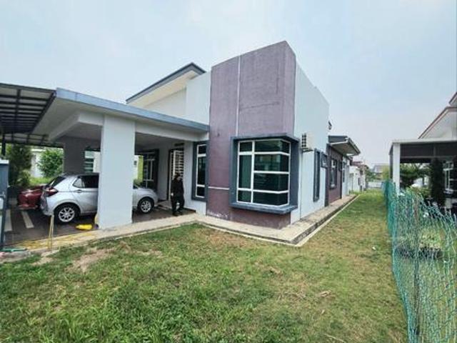Bungalow for sale in Paya Rumput
