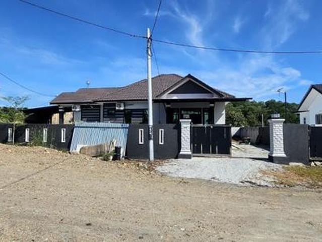 Bungalow for sale in Marang