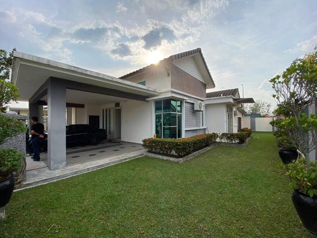 Bungalow for sale in Wellesley, Penang