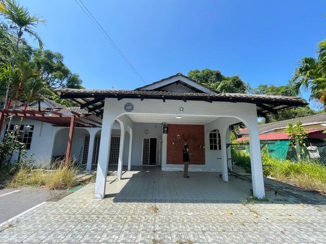Bungalow for sale in Kuantan, Pahang