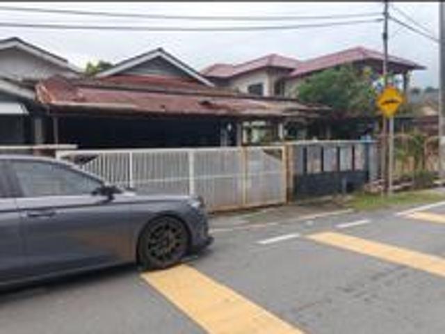 Bungalow for sale in Selayang, Selangor