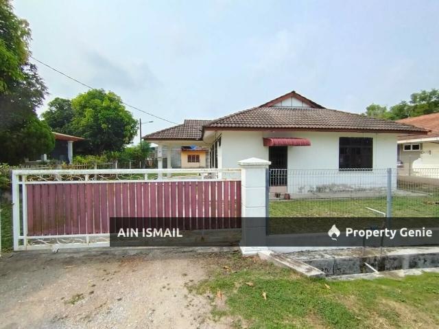 Bungalow for sale in Taman Mentiga Jaya, Pekan