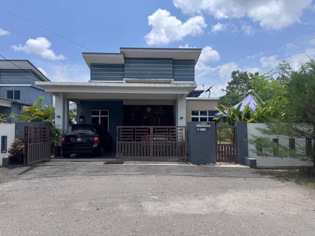Bungalow for sale in Malaka