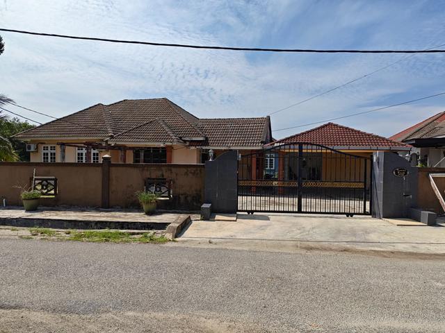 Bungalow for sale in Kota Bharu