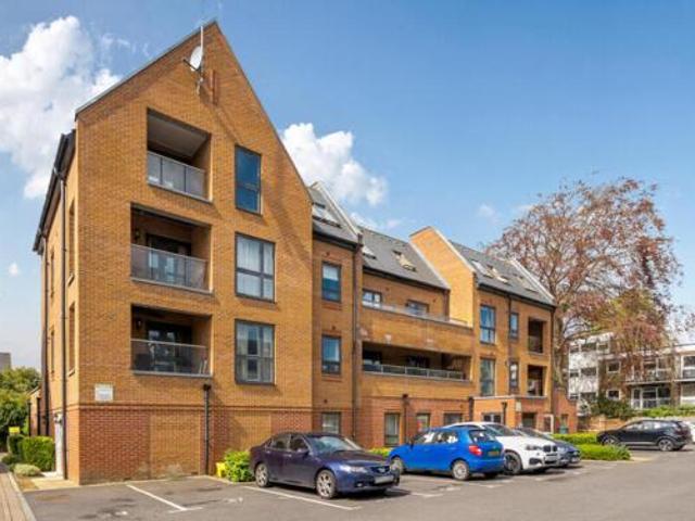 House for sale in Barton Stacey, Hampshire