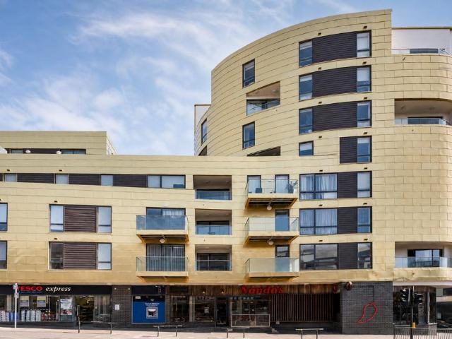 Apartment for rent in Brondesbury, Greater London