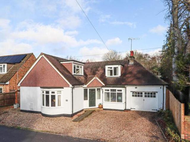 House for sale in Hall Park, Pouchen End