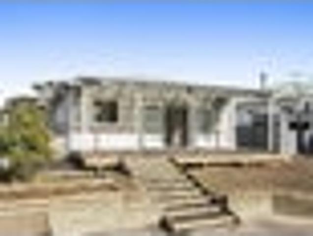 House for sale in Chaslands, Canterbury