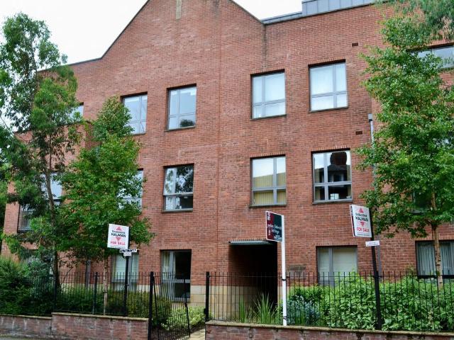 Apartment for rent in Fulshaw Park, Wilmslow