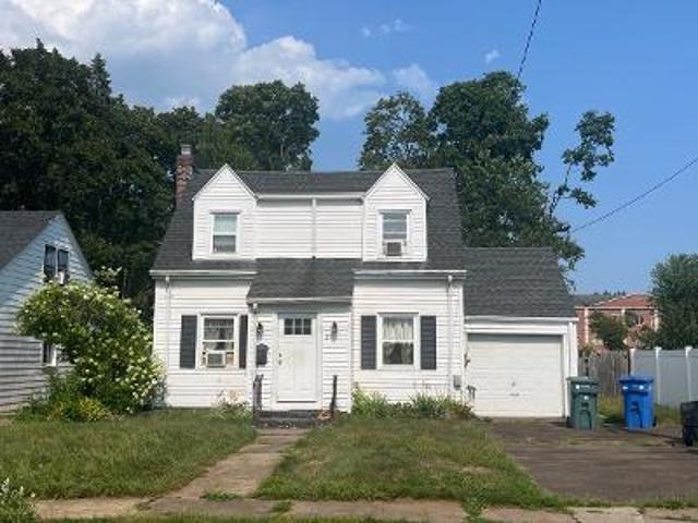 House for sale in Hamden, Connecticut