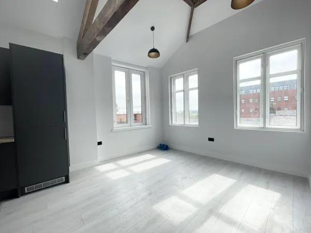Apartment for rent in The Haulgh, Bolton