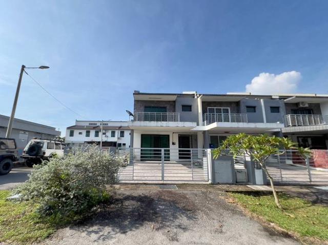 Terraced House for sale in Sepang, Tanjong Sepat