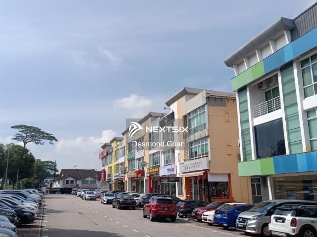 Residential House for sale in Malaka