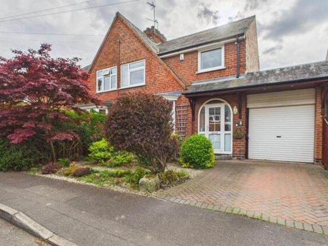 House for sale in East Midlands