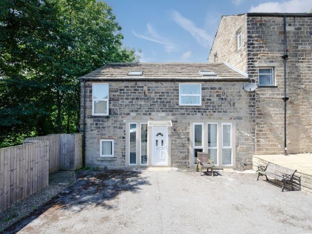 House for rent in Riddlesden, West Yorkshire
