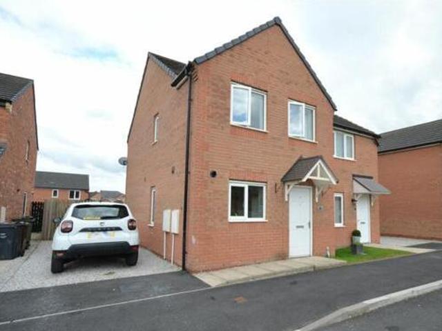 House for sale in Lower Hopton, Mirfield