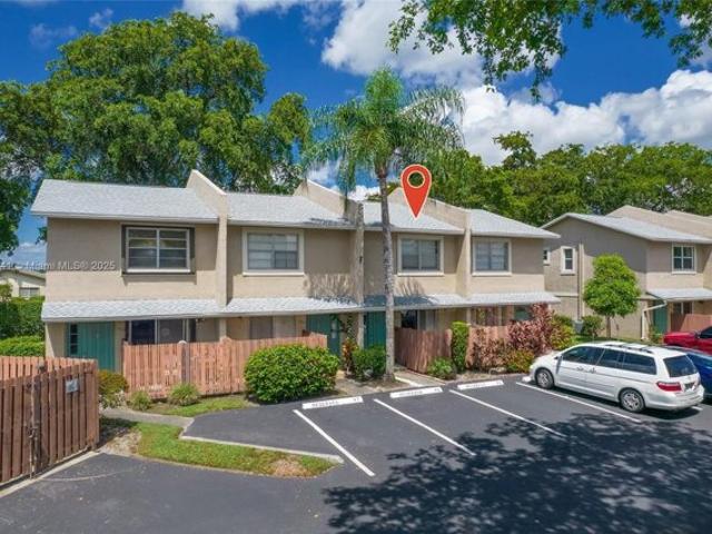 House for sale in Coconut Creek, Florida