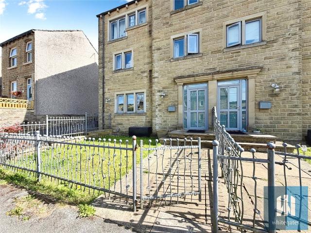 Apartment for rent in Cowlersley, West Yorkshire