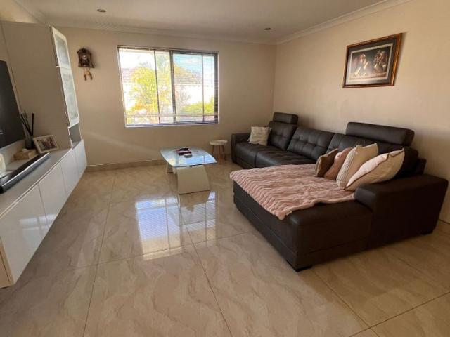 Room for rent in Banksia Grove, Western Australia