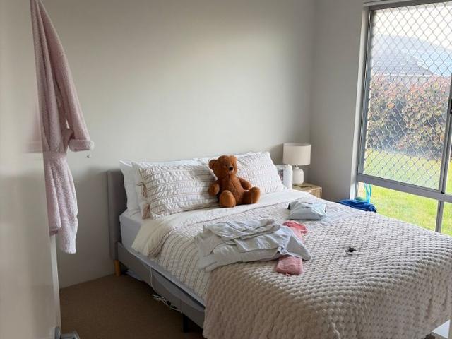 Room for rent in Banksia Grove, Western Australia