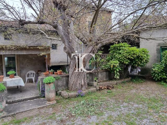 Maison vente à Largentière, Banne