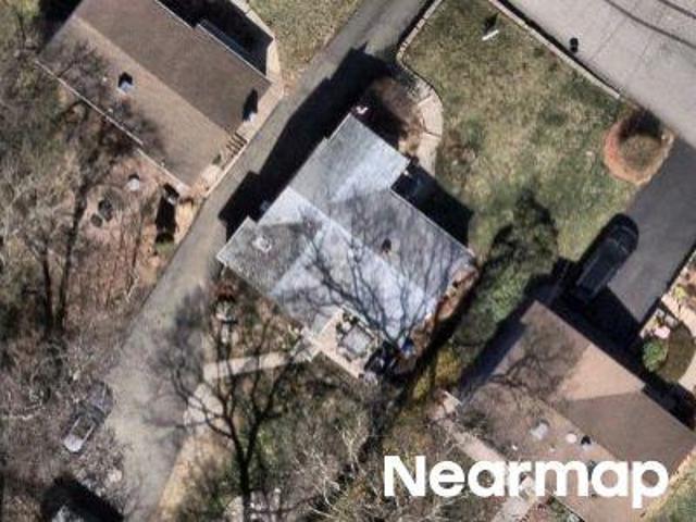 House for sale in Oakland, New Jersey