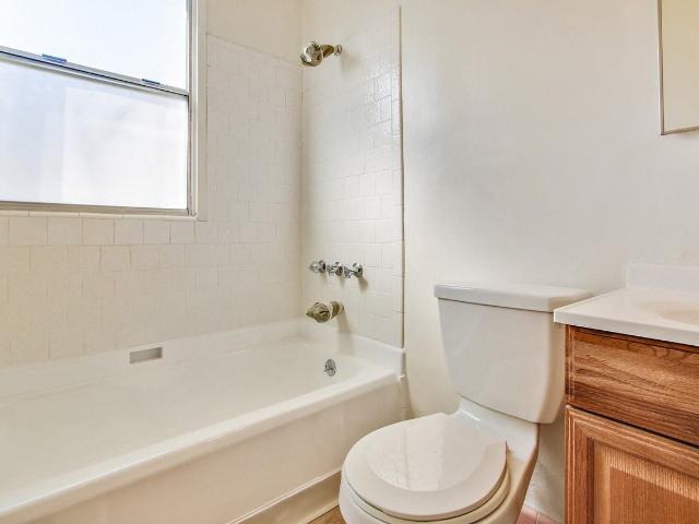 Apartment for rent in Long Beach, California