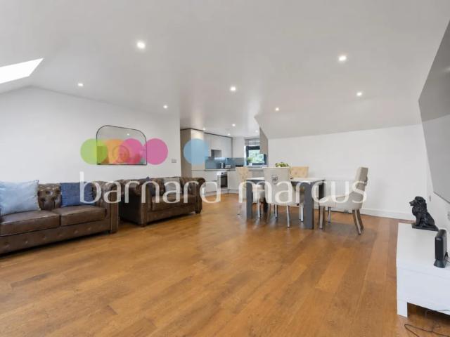 Room for rent in London Borough of Croydon, Purley