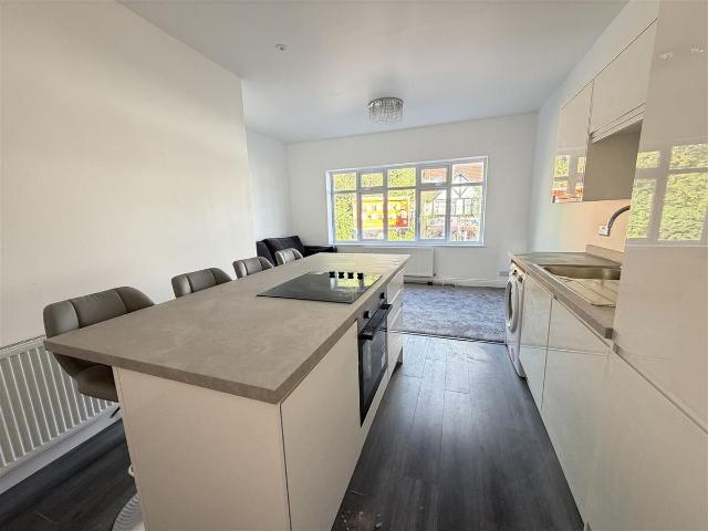 Apartment for rent in Carshalton Beeches, Greater London