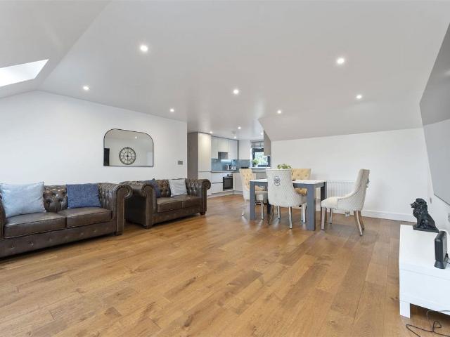 Apartment for rent in London Borough of Croydon, Purley