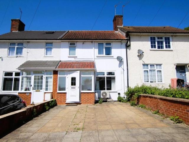House for rent in Burnt Oak, Greater London