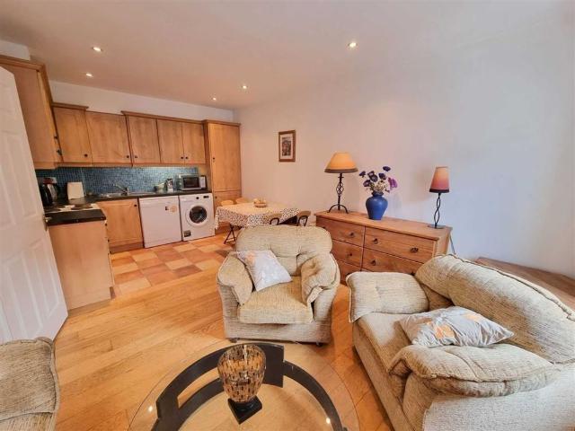 Apartment to rent in Strand, South Tipperary