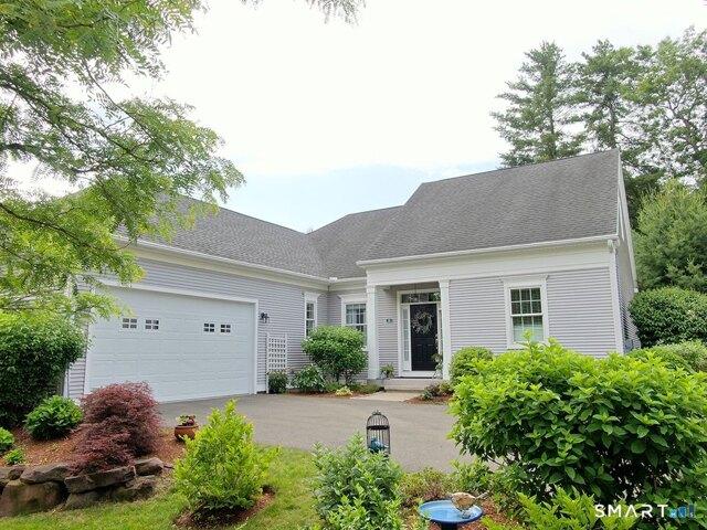 House for sale in Simsbury, Connecticut