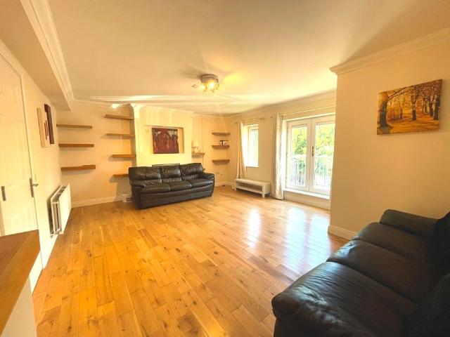 Apartment to rent in Bluebell, North Tipperary