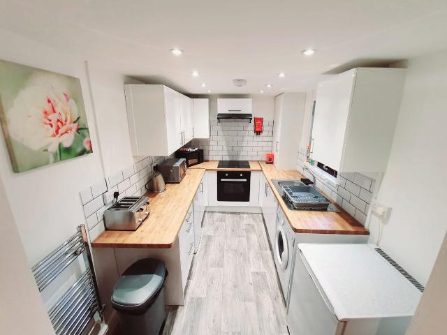 Room for rent in Nangreaves, Wales