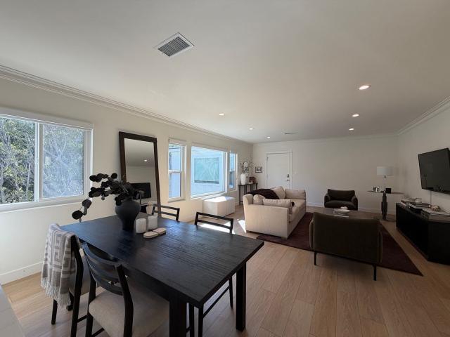 Apartment for rent in Brentwood Village, Los Angeles