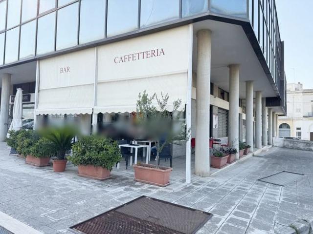 Locale Commerciale in vendita a Puglia, Lecce