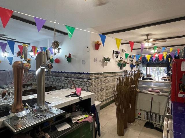 Local Comercial en alquiler en Nou Barris, Barcelonès