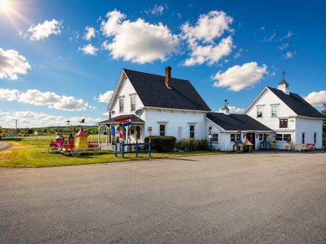 House for sale in Maine