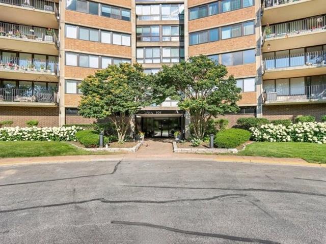 Condo for sale in Schaumburg