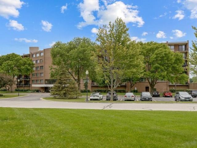 Condo for sale in Schaumburg