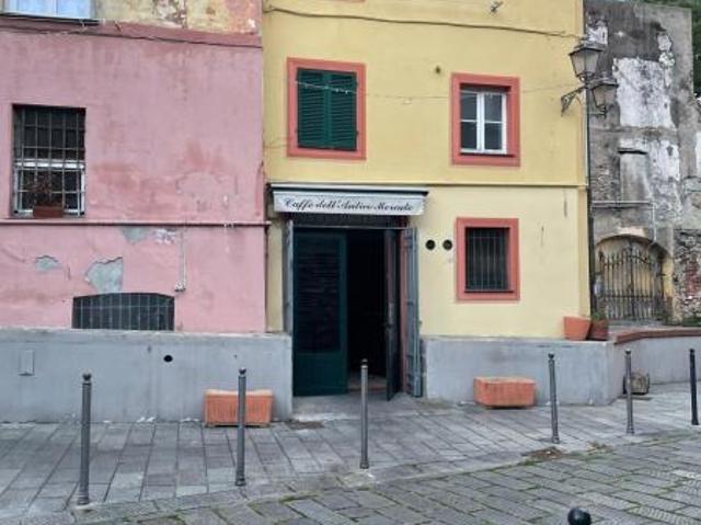 Locale Commerciale in affitto a Varazze, Liguria