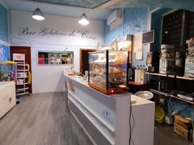 Locale Commerciale in vendita a Ascea, Campania