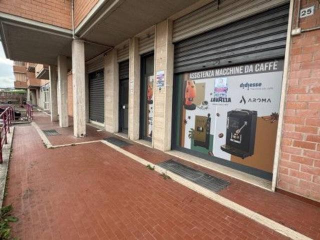 Locale Commerciale in vendita a Libertà, Benevento