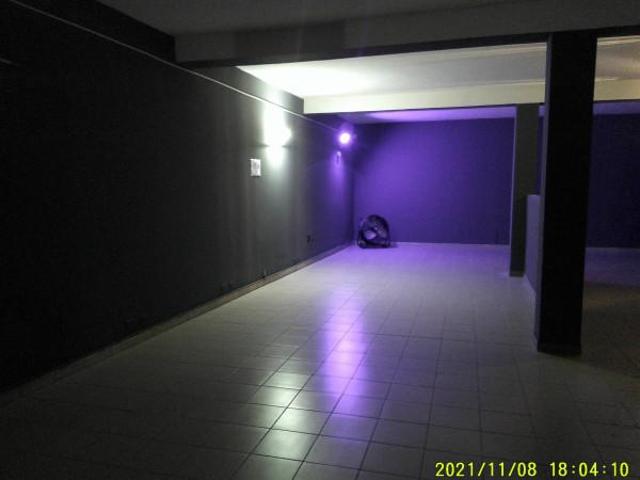 Locale Commerciale in vendita a Finazzi, Bergamo